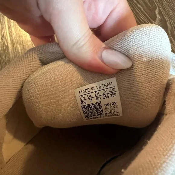 Adidas Campus Sneakers - Picture 8 of 9